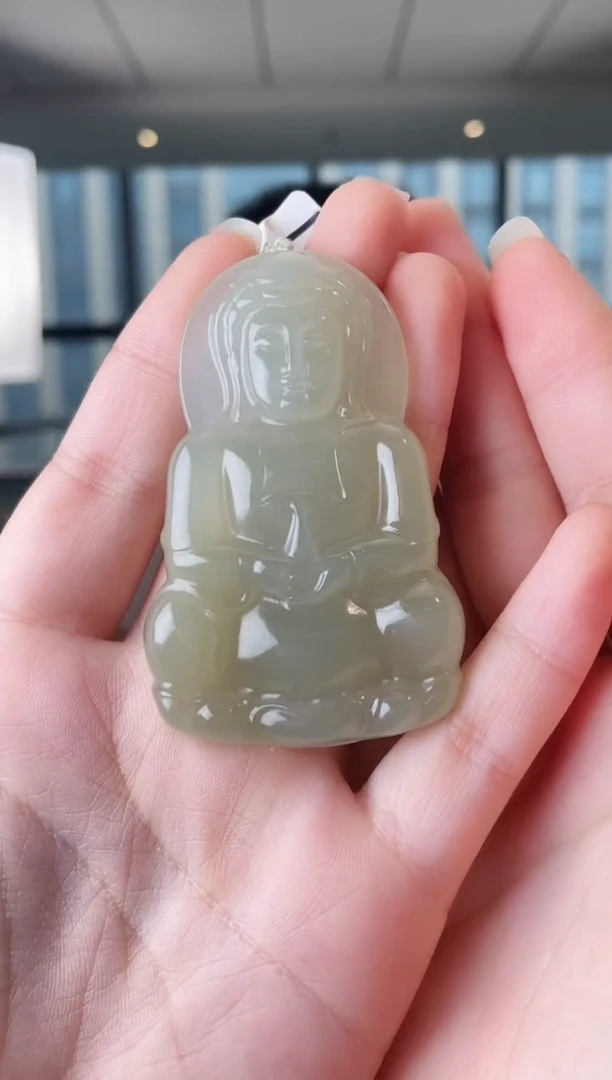 和田玉未镶嵌颈饰观音 137