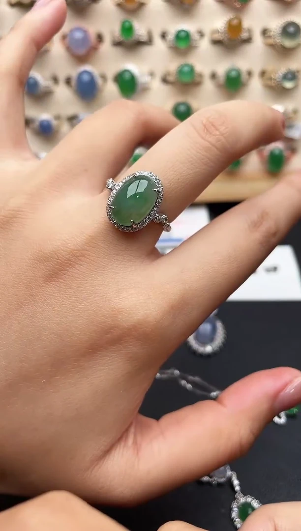 未镶嵌戒指翡翠一物一证一礼盒