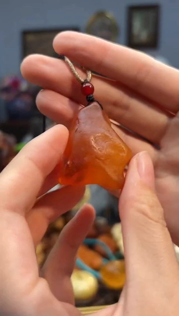 琥珀颈饰未镶嵌吊坠