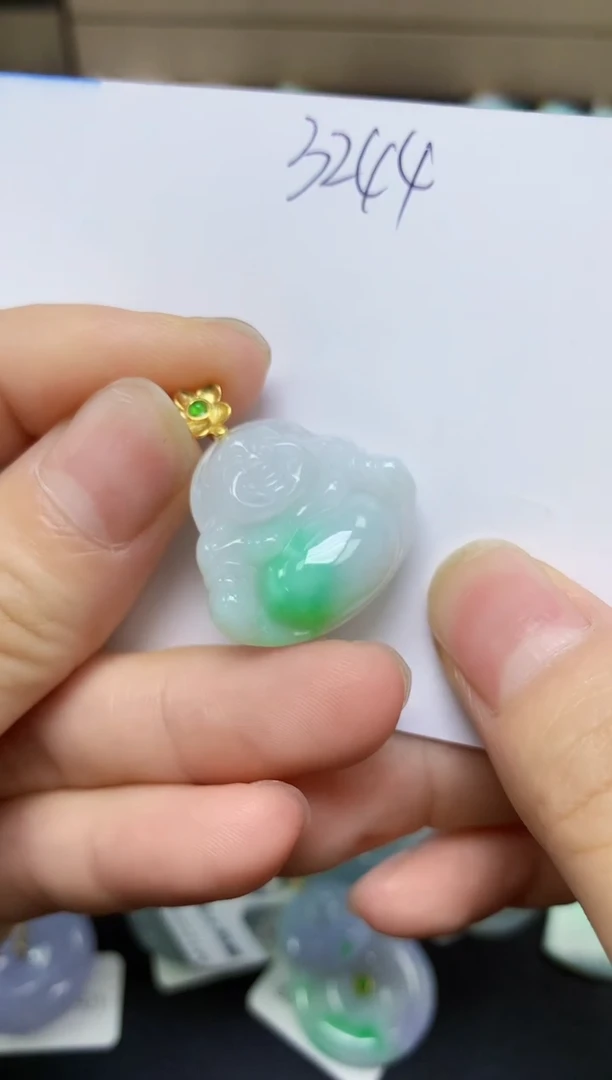 翡翠未镶嵌颈饰 天然缅甸翡翠A货