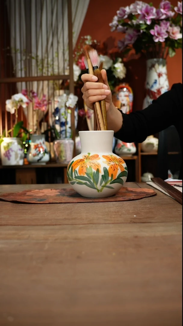 当代高温釉下彩手绘陶瓷餐具