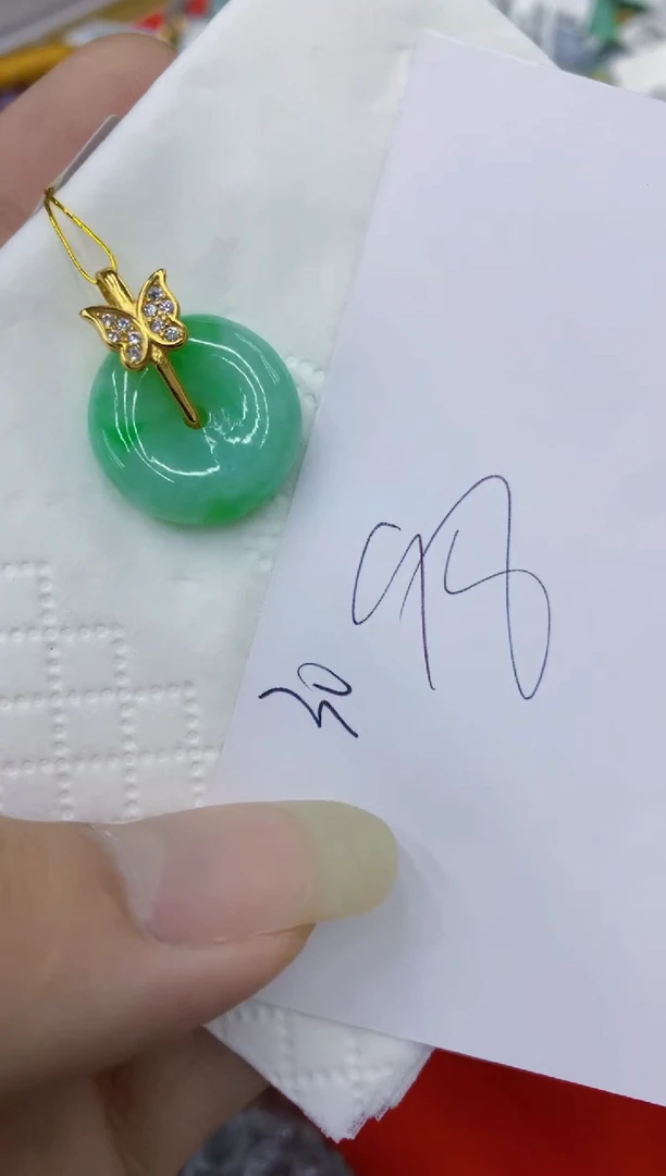 翡翠未镶嵌颈饰11111111111