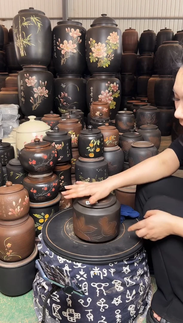 【闪购商品】壶瑕疵茶叶罐 德钟荷花  276