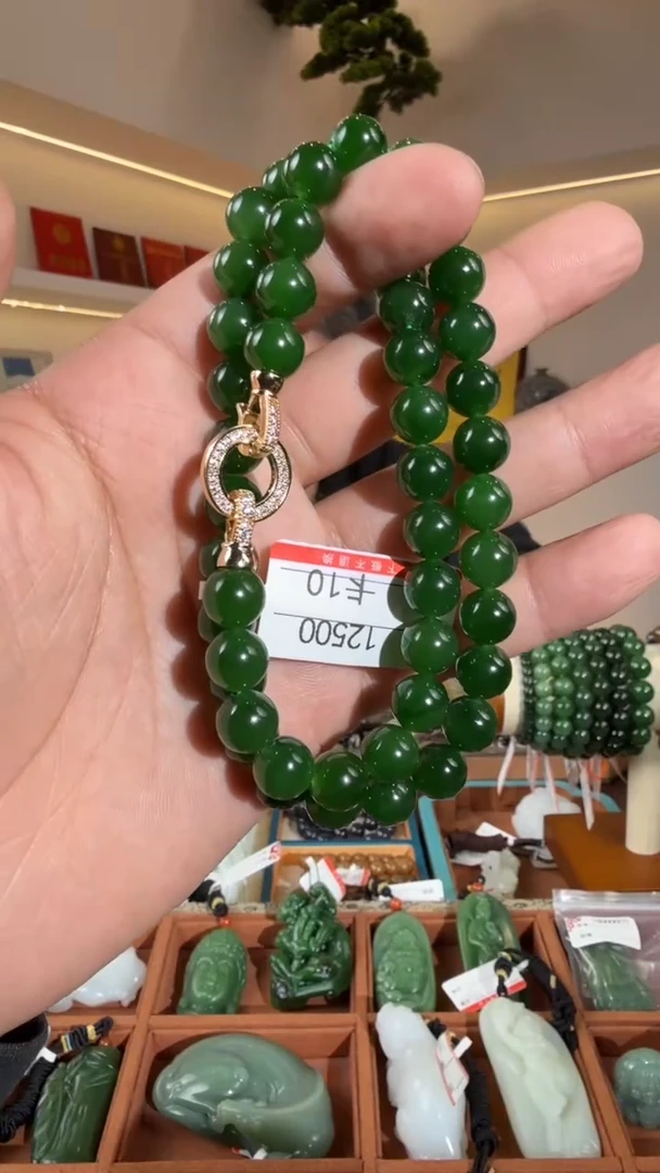 颈饰未镶嵌和田玉10