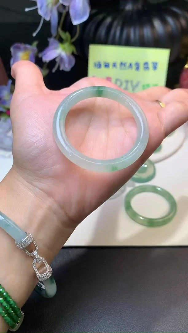 未镶嵌定制翡翠毛货