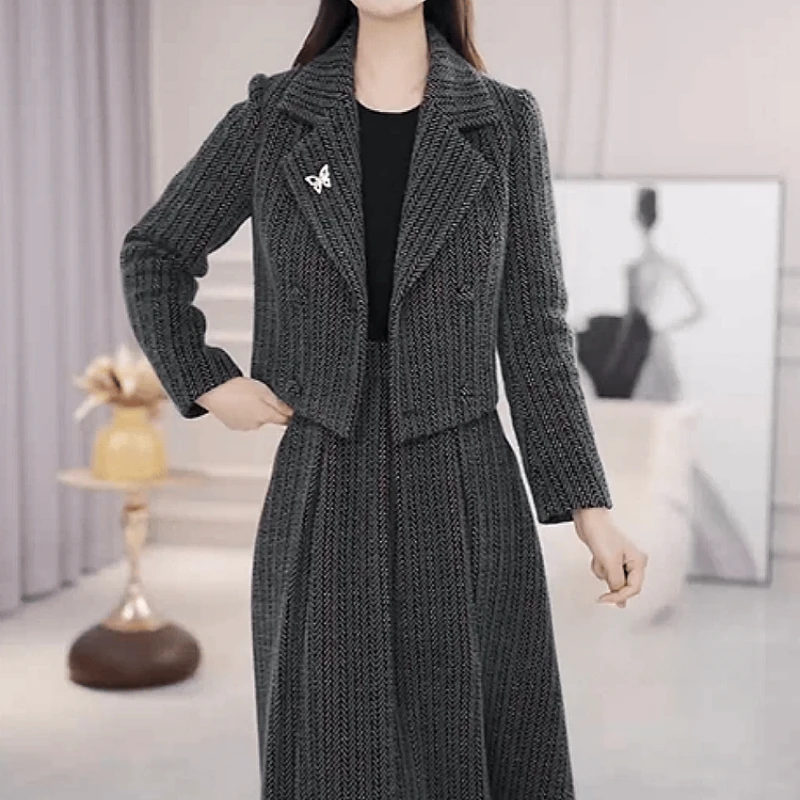 B296【外套+连衣裙】2025秋冬新款韩版时尚气质显瘦减龄休闲套装