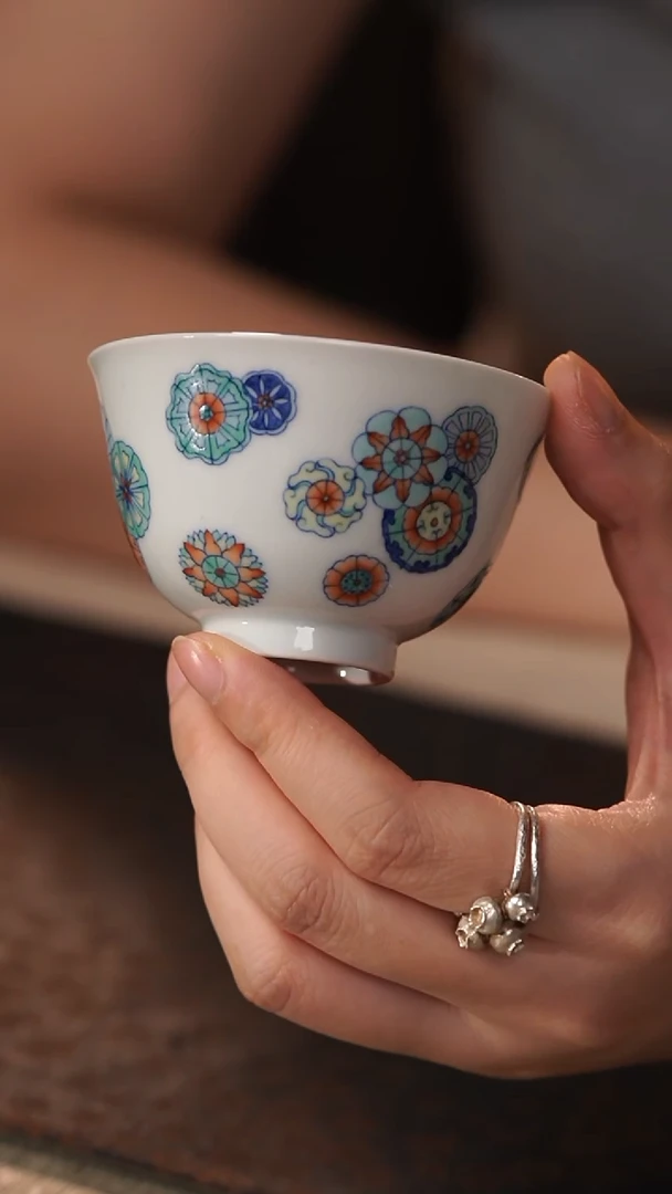 善见堂杨老师斗彩皮球花主人杯