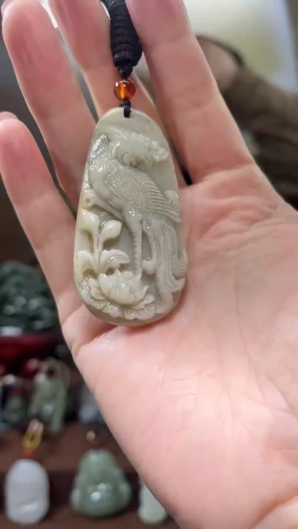 颈饰未镶嵌和田玉·