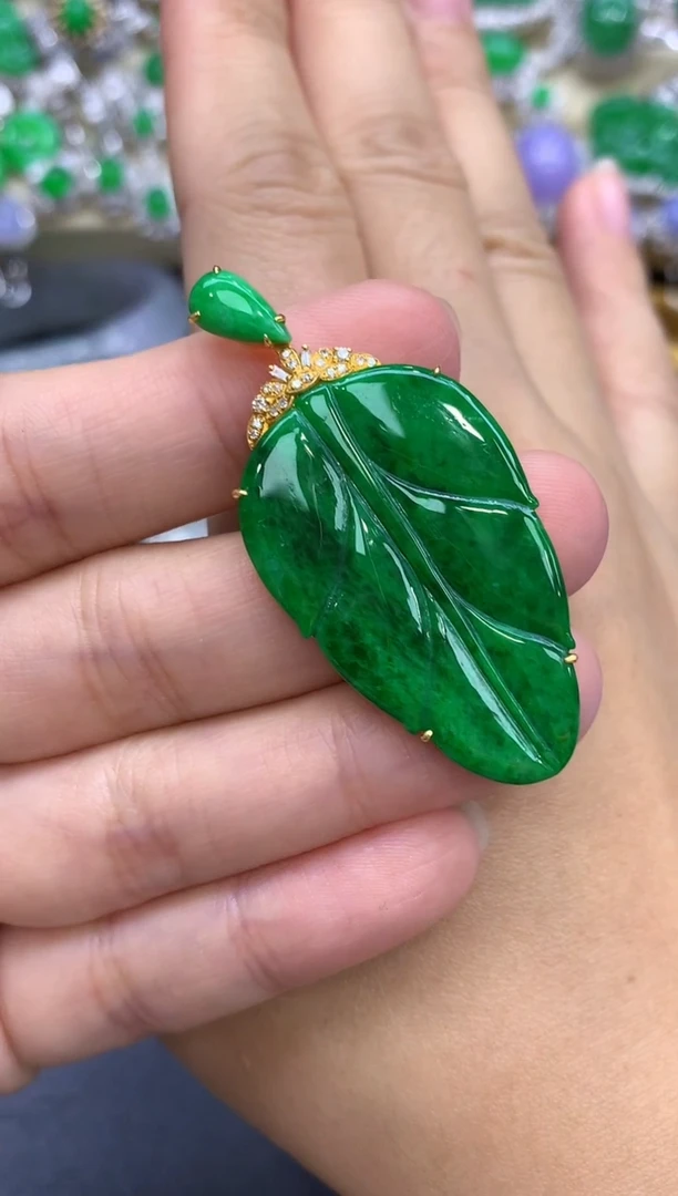 颈饰18K金镶嵌翡翠172-中国好珍宝