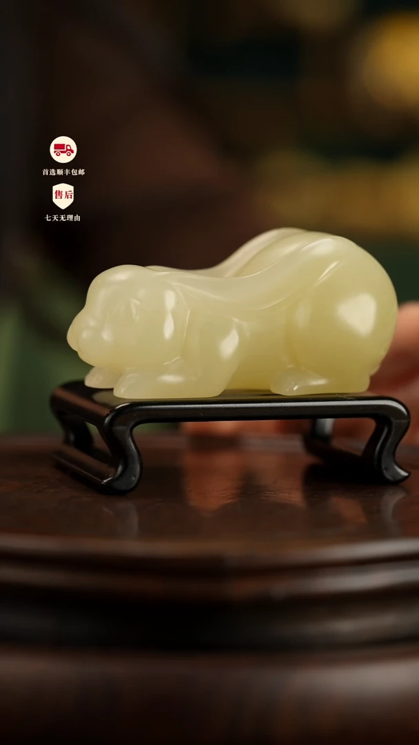 云南石竹叶青雕刻：小懒兔摆件镇尺茶宠