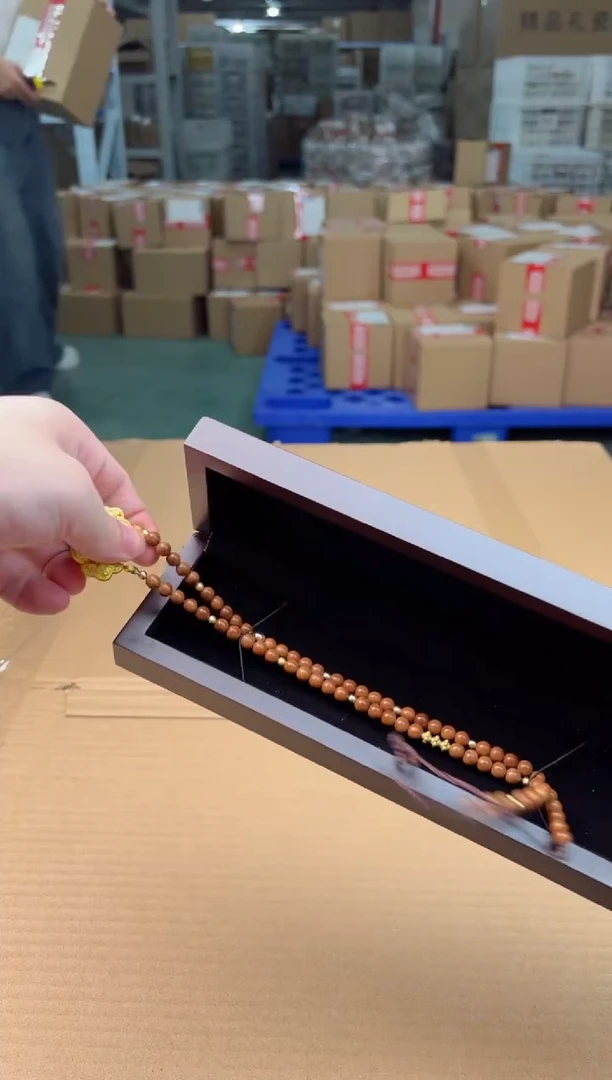 禧一文玩木作类材质手串无礼盒