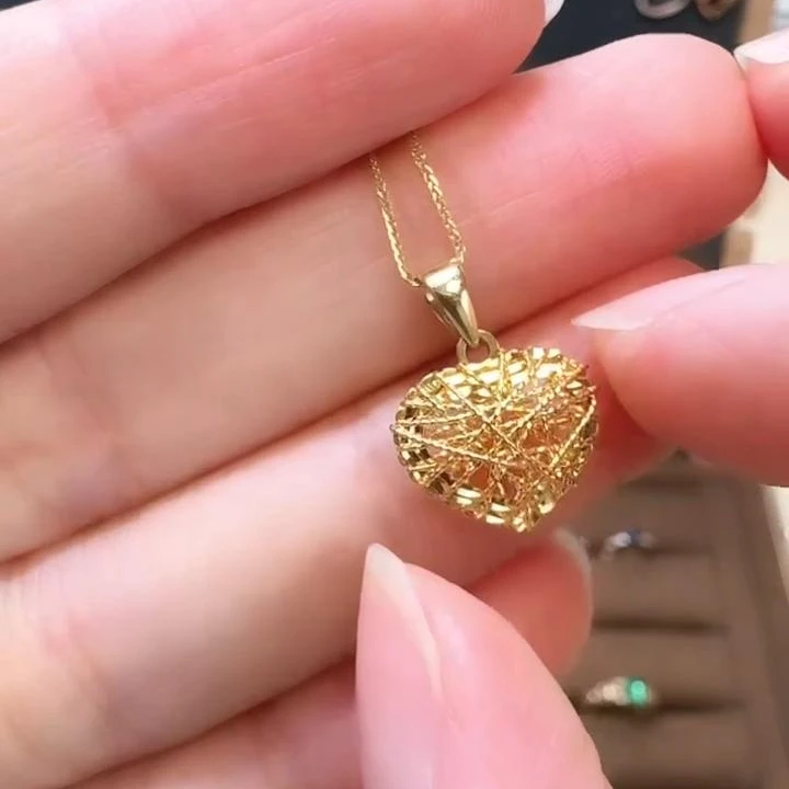 18K金金色爱心吊坠-不含链
