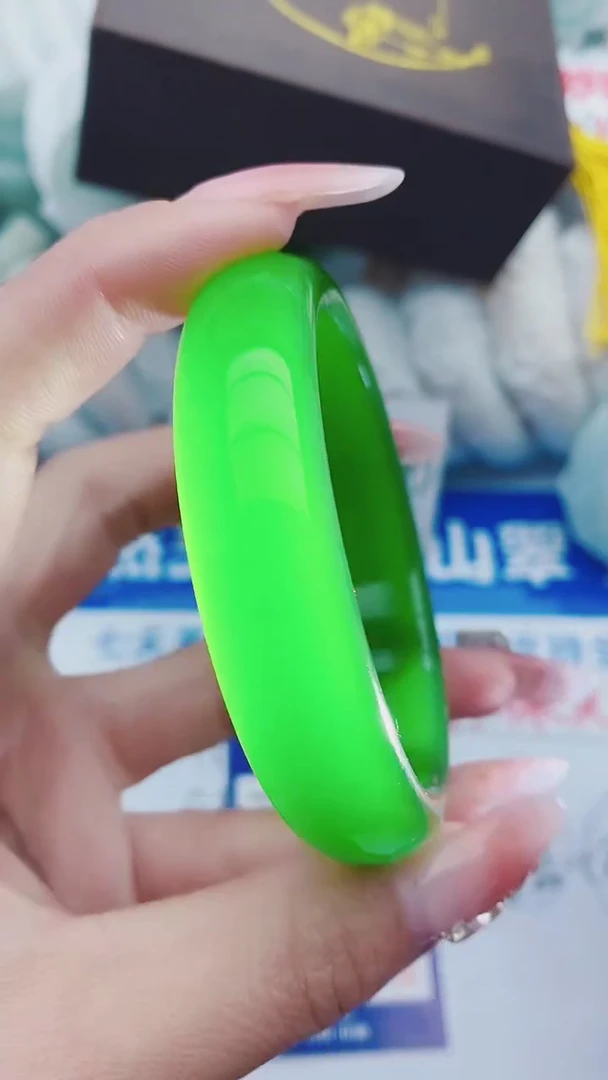 【闪购商品】石英质玉手镯未镶嵌C231-57-59