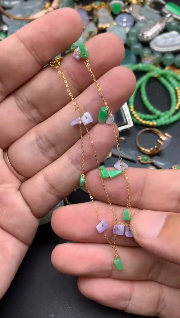 颈饰18K金镶嵌翡翠洪镜商品不退不换