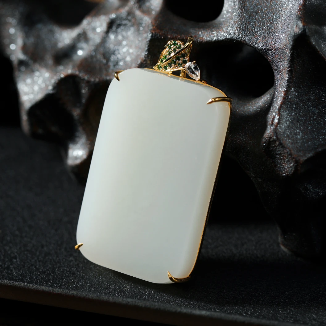 【意婵】《逐光》典藏级山流水羊脂白玉无事牌18k金（不含链）-904329