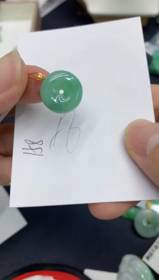 【闪购商品】翡翠颈饰18K金镶嵌号链接11111111