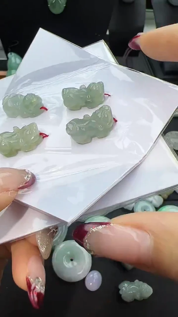 【闪购商品】翡翠挂件未镶嵌貔貅多样性发其一