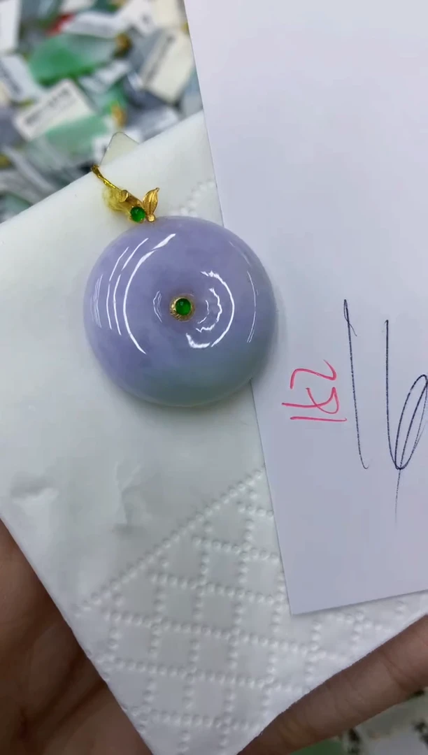 颈饰18K金镶嵌翡翠111111111111