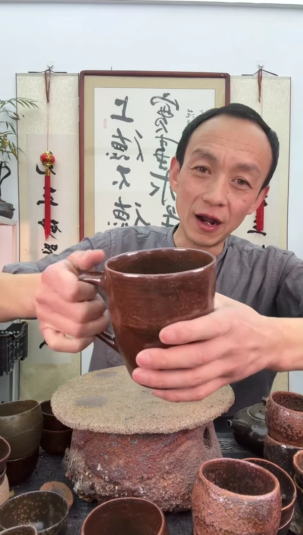 【闪购商品】瑕疵红色马克杯600毫升