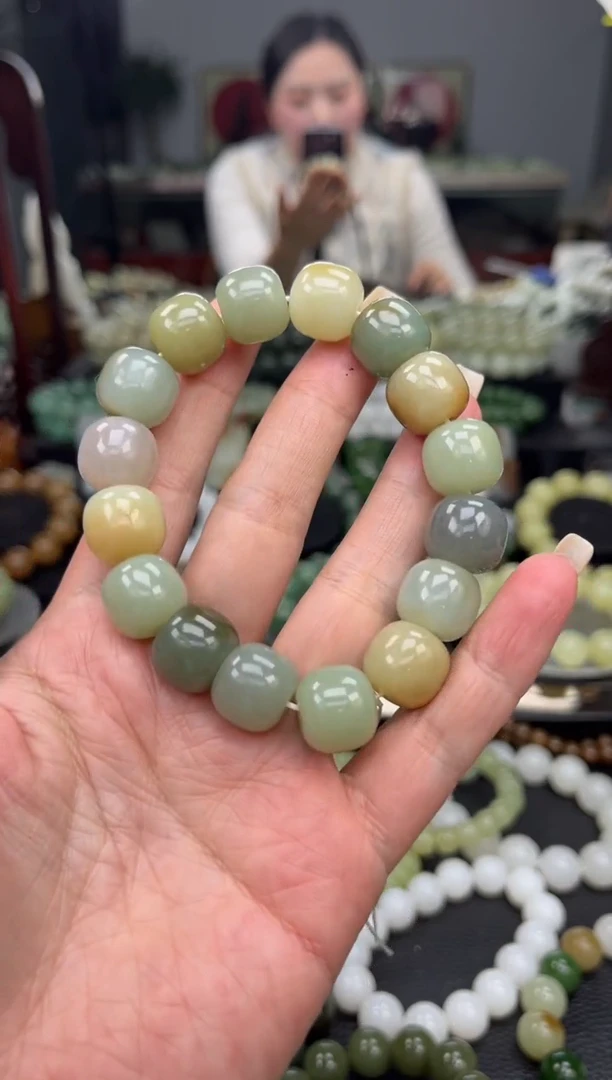 【闪购商品】和田玉手串未镶嵌新疆多宝卡14