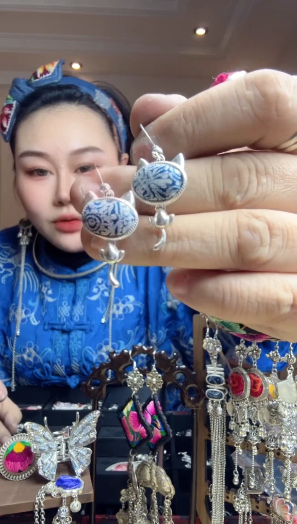 【闪购商品】刺绣纯手工苗绣非遗耳环