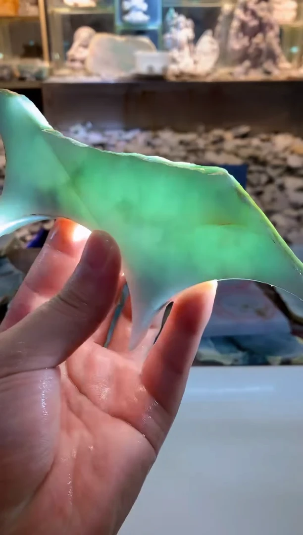 翡翠未镶嵌颈饰0朱0翡翠珠宝126