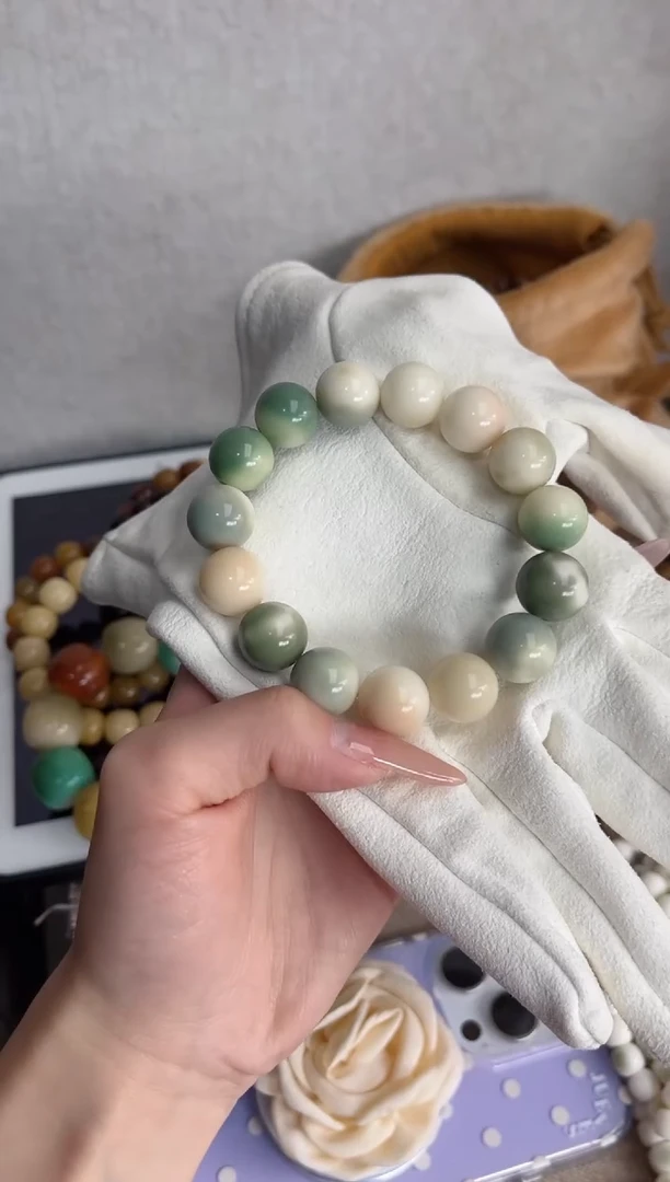 【闪购商品】菩提根/象牙果手串玉化稀有色圆珠14mm手串P97