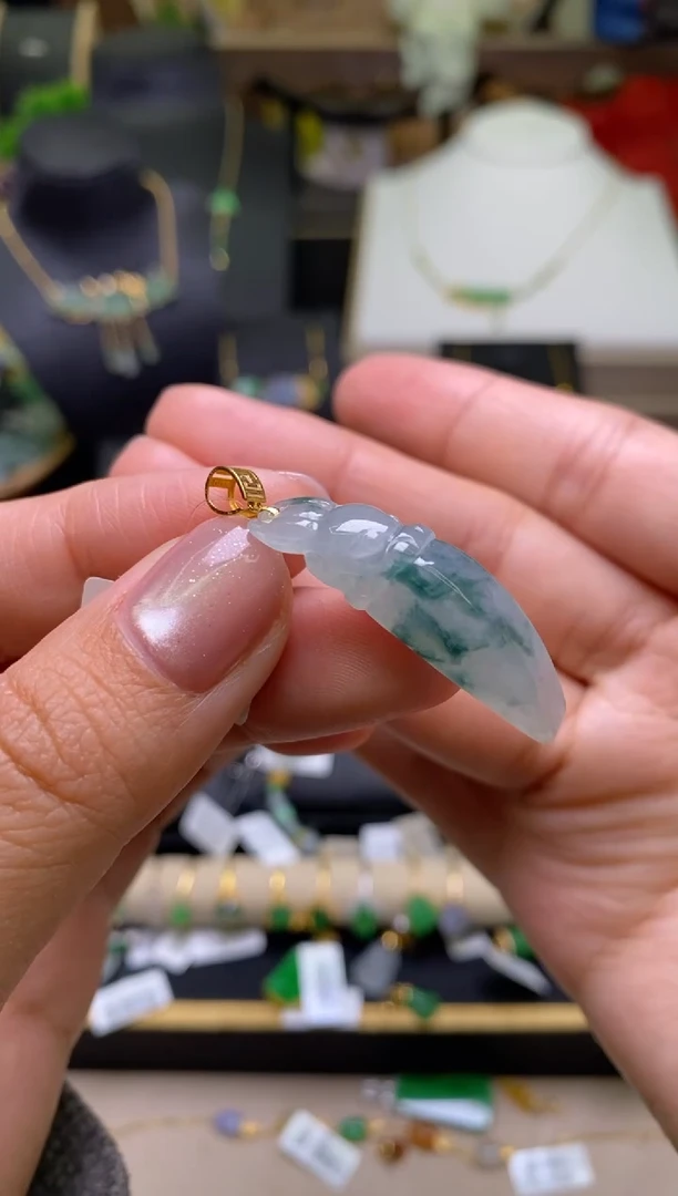 【闪购商品】翡翠颈饰18K金镶嵌净货17957