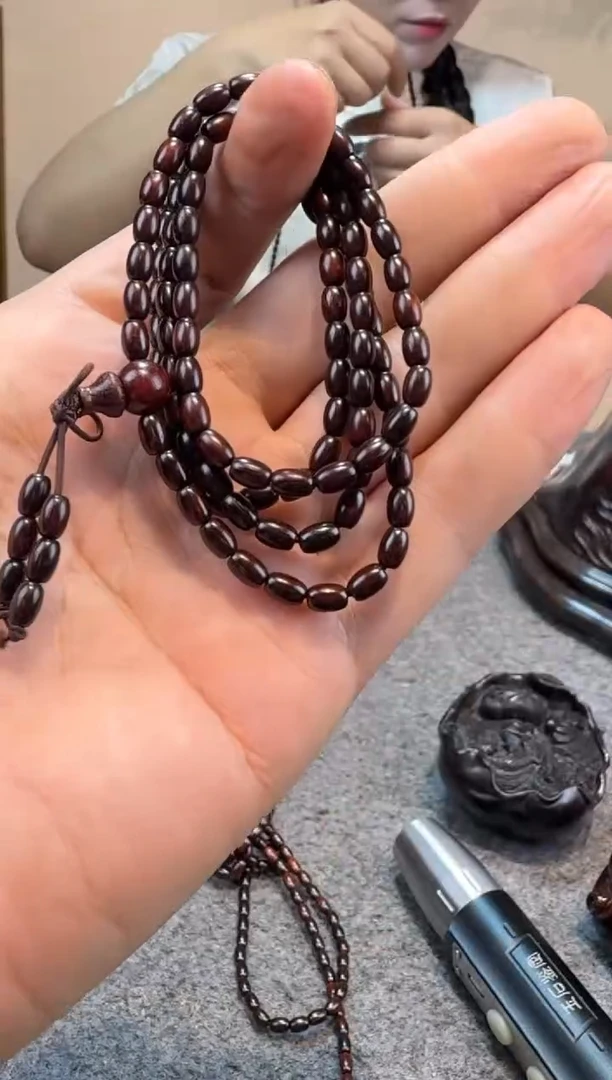 檀香紫檀（小叶紫檀）小叶紫檀