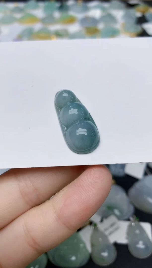 翡翠未镶嵌颈饰天然缅甸A货翡翠