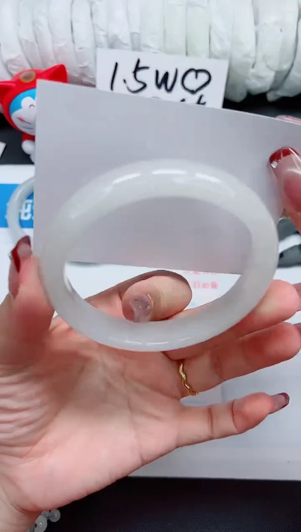 【闪购商品】石英质玉手镯未镶嵌348