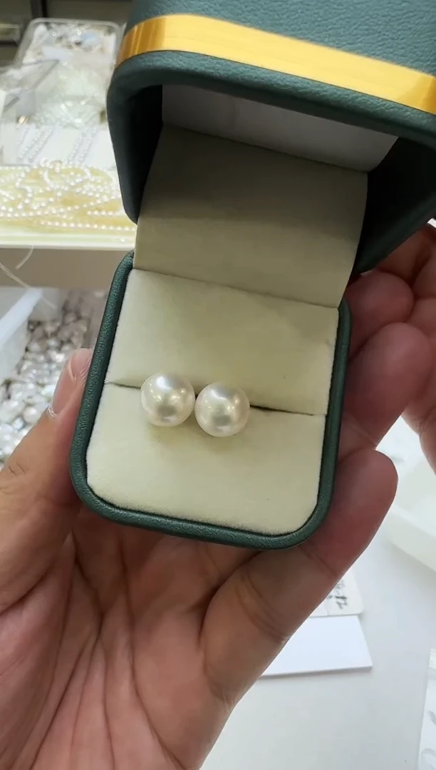 银S925镶嵌淡水珍珠耳钉10-11mm（无核）