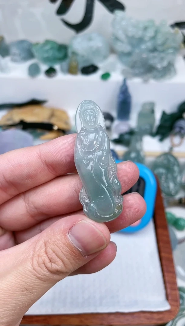 【闪购商品】翡翠颈饰未镶嵌站观音