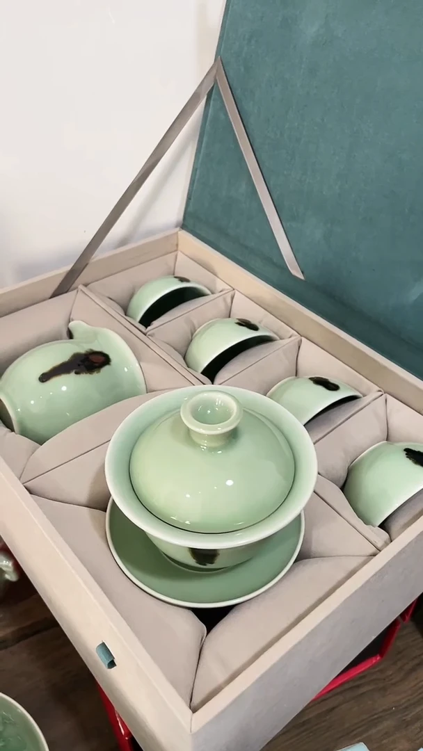 【闪购商品】1盖碗1公道4杯 带礼盒 特价 微瑕