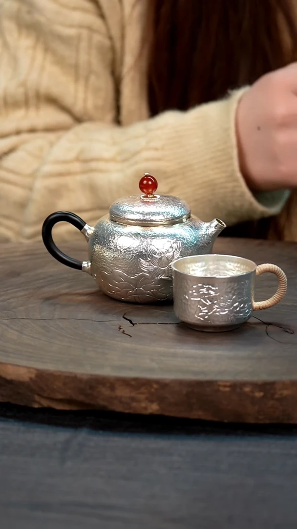 【闪购商品】手工锤纹银泡茶壶+1杯子