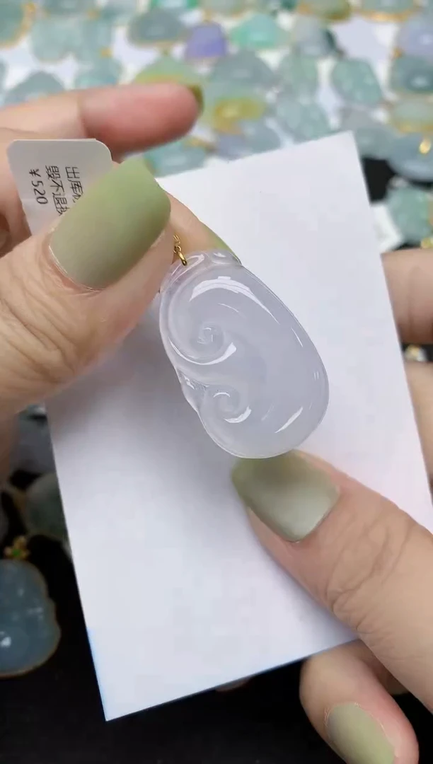 翡翠18K金镶嵌颈饰天然缅甸A货翡翠