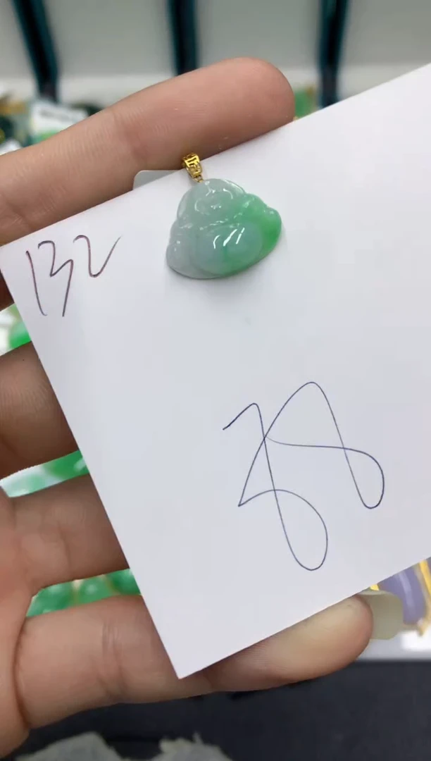 【闪购商品】翡翠颈饰18K金镶嵌翡翠