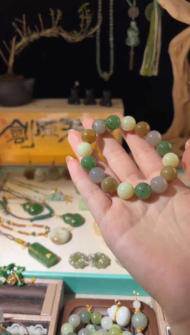 未镶嵌手串和田玉多宝手串（多样性发其一）