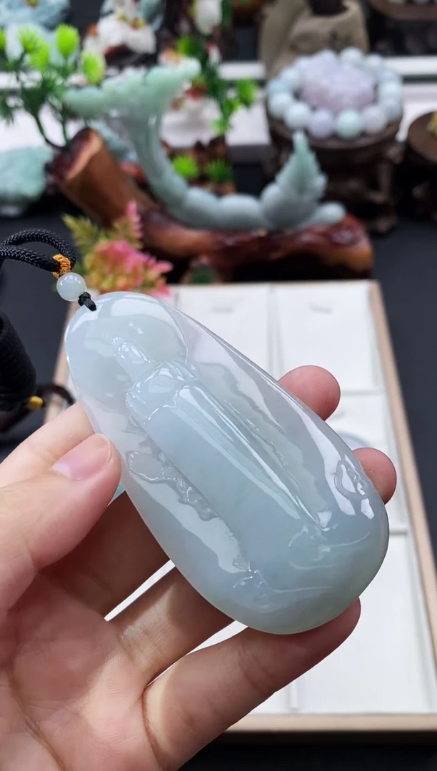 翡翠未镶嵌颈饰天然缅甸A货翡翠