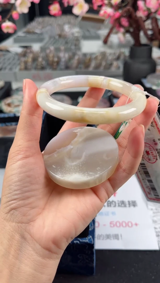 【闪购商品】石英质玉手镯未镶嵌62圈口（赠送镯心）1451429