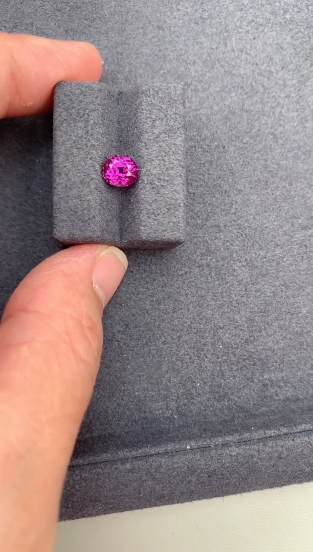 【闪购商品】彩色蓝宝石裸石未镶嵌1.5ct无烧紫蓝宝