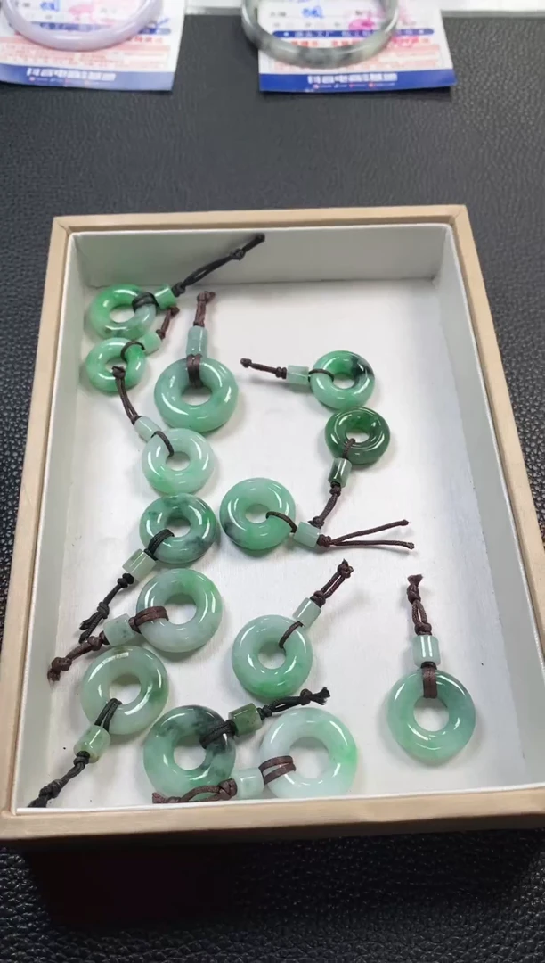翡翠未镶嵌颈饰翡翠甜甜圈多样性发其一