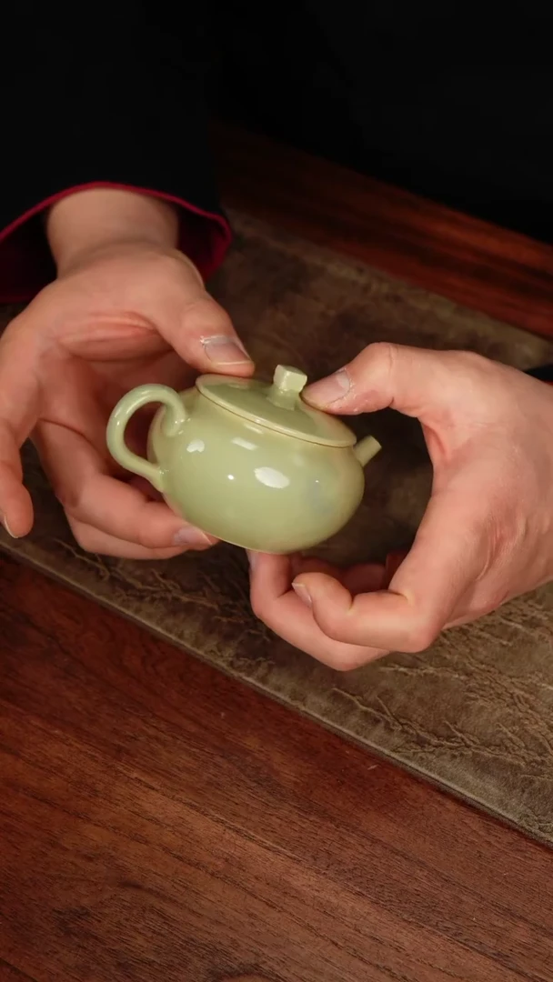 【闪购商品】【览古雅韵】米黄壶2