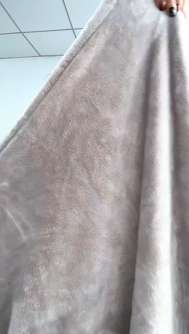 法兰绒1.2x1.8毯子