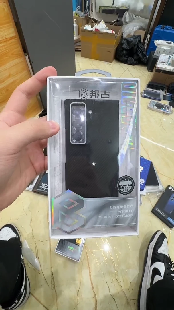 99新山***.W25 黑色款超薄磁吸凯夫拉