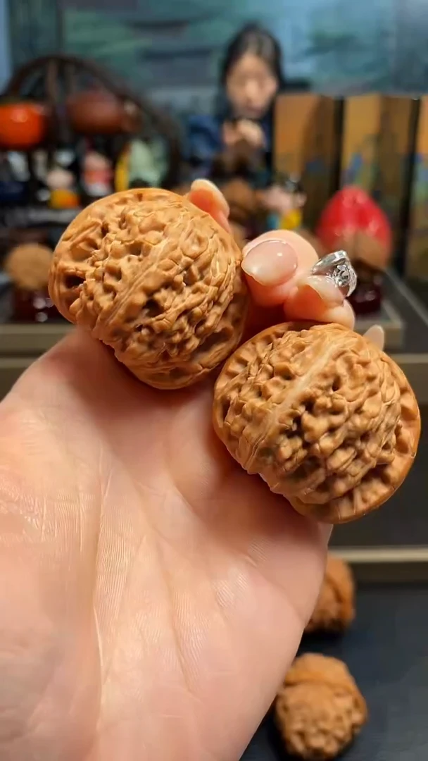 【闪购商品】文玩核桃把件A 981白狮子41尺