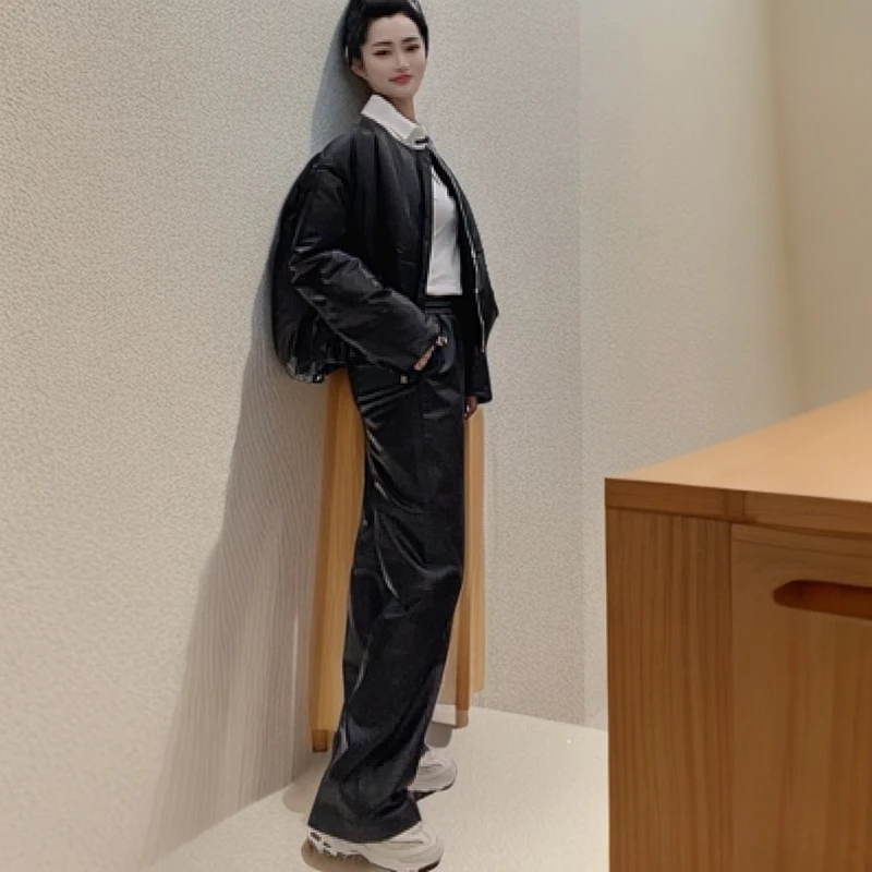 常规设计阔腿皮裤