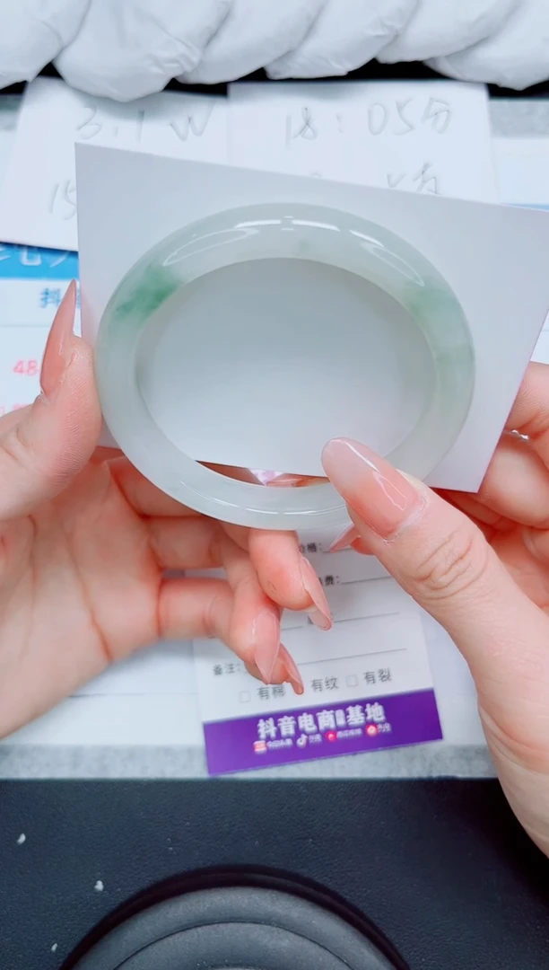 【闪购商品】石英质玉手镯合金195-63