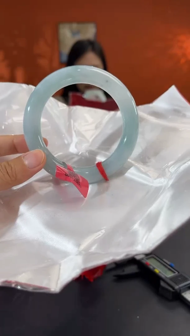 未镶嵌手镯翡翠6      585960