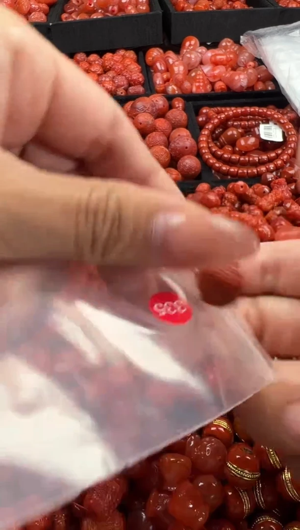 南红玛瑙未镶嵌颈饰11